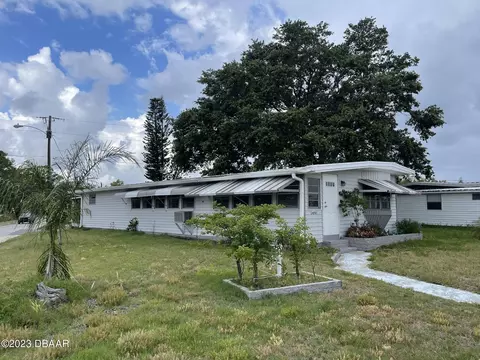 5480 Isabelle Ave, Port Orange, FL 32127