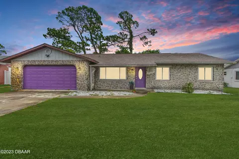 1648 E Shangri La Dr, Daytona Beach, FL 32119