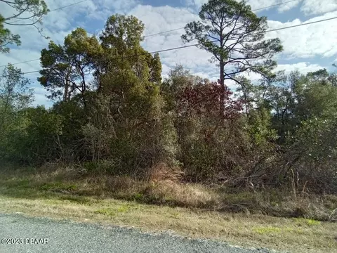1667 6th Ave, Deland, FL 32724