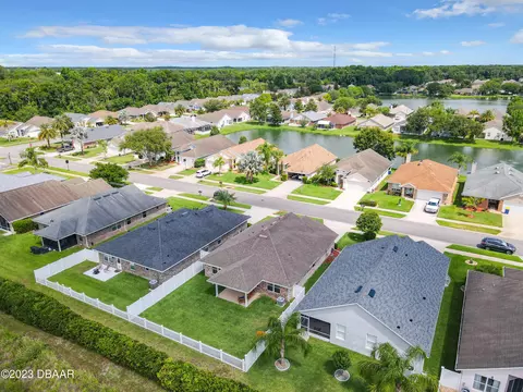 512 Coral Trace Blvd, Edgewater, FL 32132 photo 2
