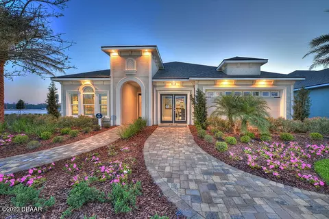 697 Mosaic Blvd, Daytona Beach, FL 32124