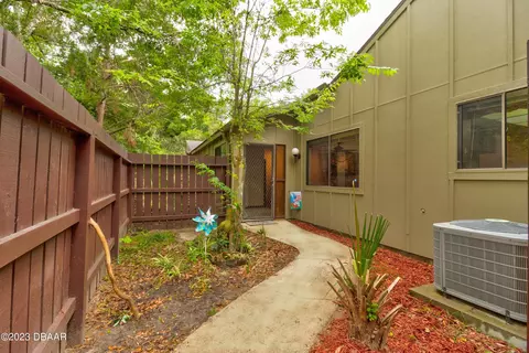 18 Maplewood Trl, Ormond Beach, FL 32174