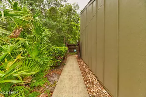 18 Maplewood Trl, Ormond Beach, FL 32174 photo 2