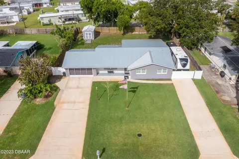 2334 Citrus Ave, South Daytona, FL 32119