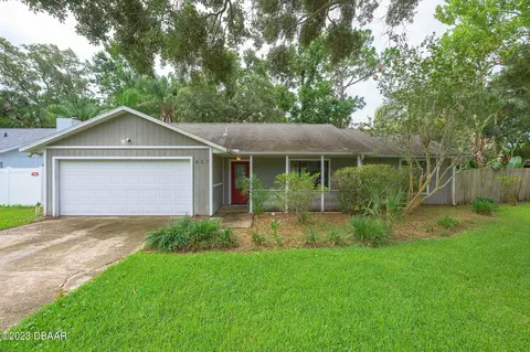 827 W Victoria Cir, Ormond Beach, FL 32174