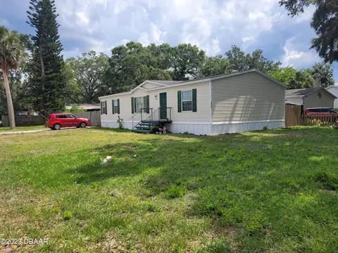 1017 S Green Acres Cir, South Daytona, FL 32119
