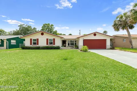 1432 Peachtree Rd, Daytona Beach, FL 32114