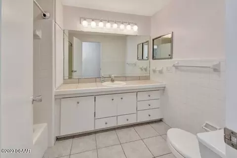 616 N Riverside Dr, Edgewater, FL 32132 photo 9