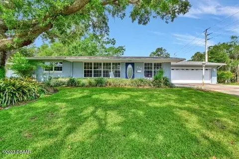 616 N Riverside Dr, Edgewater, FL 32132