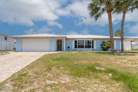 319 Emory Dr, Daytona Beach, FL 32118
