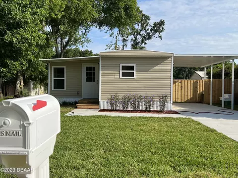 1022 N Green Acres Cir, South Daytona, FL 32119
