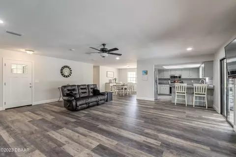 27 Walnut Ln, Ormond Beach, FL 32174 photo 9