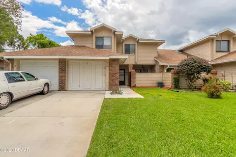 205 Surf Scooter Dr, Daytona Beach, FL 32119