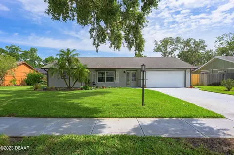 615 Moonpenny Cir, Port Orange, FL 32127