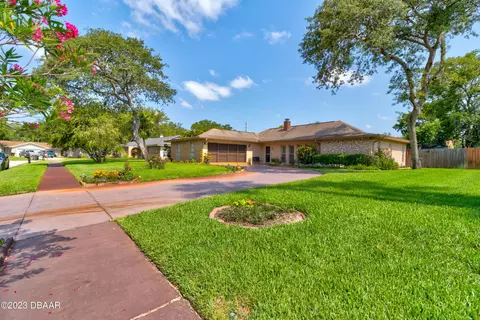 407 Needles Dr, Port Orange, FL 32127
