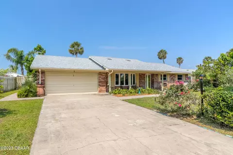 1 Fountainebleau Cir, Daytona Beach, FL 32118