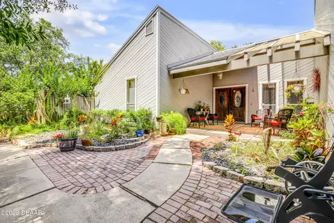 2911 W Indian River Blvd, Edgewater, FL 32132