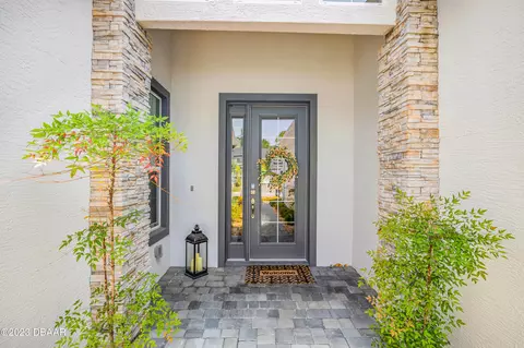 840 Pinewood Dr, Ormond Beach, FL 32174 photo 2