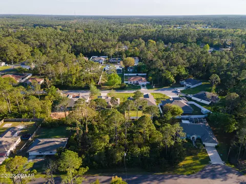 9 Sleigh Bell Pl, Palm Coast, FL 32164