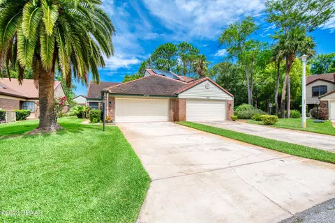 108 Sand Thrush Ct, Daytona Beach, FL 32119