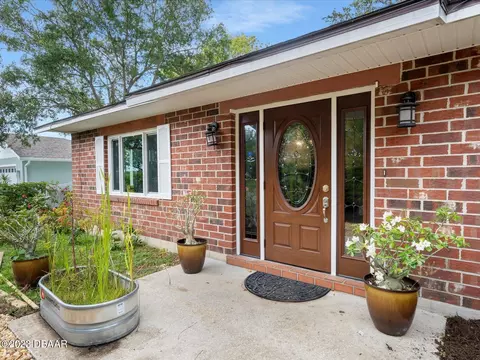 130 E Palm Way, Edgewater, FL 32132 photo 2