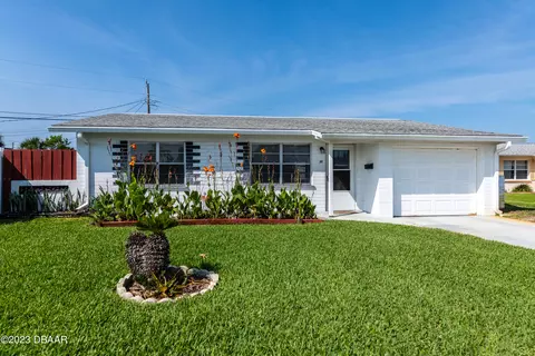33 Tropical Dr, Ormond Beach, FL 32176