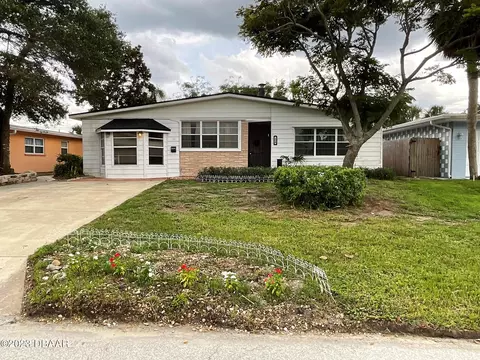 204 Lynnhurst Dr, Ormond Beach, FL 32176 photo 4