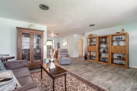 39 Amsden Rd, Ormond Beach, FL 32176 photo 5