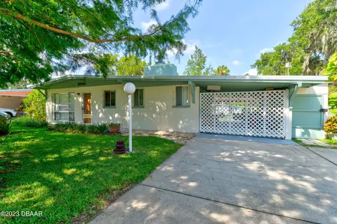 164 Temple St, New Smyrna Beach, FL 32168