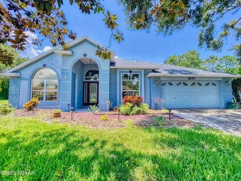 1327 N Wembley Cir, Port Orange, FL 32128