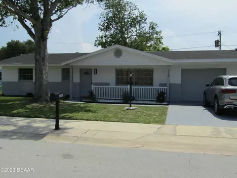 2080 Kenilworth Ave, South Daytona, FL 32119