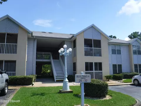 101 Bent Tree Dr #27, Daytona Beach, FL 32114