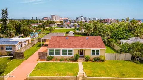 131 Minerva Rd, Daytona Beach, FL 32118