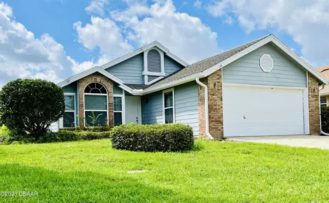 135 Brown Crane Ct, Daytona Beach, FL 32119