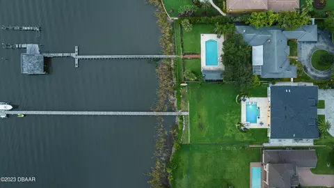 590 John Anderson Dr, Ormond Beach, FL 32176 photo 4
