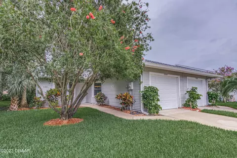 934 Meadow View Dr, Port Orange, FL 32127