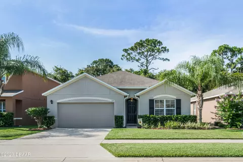 132 Fishermans Cove Dr, Edgewater, FL 32141