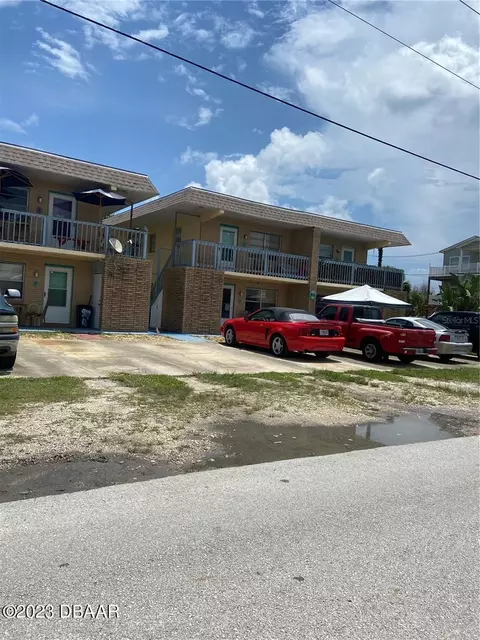 909-911 S Central Ave, Flagler Beach, FL 32136