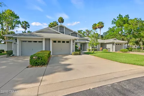 4 Lake Forest Ct, Palm Coast, FL 32137