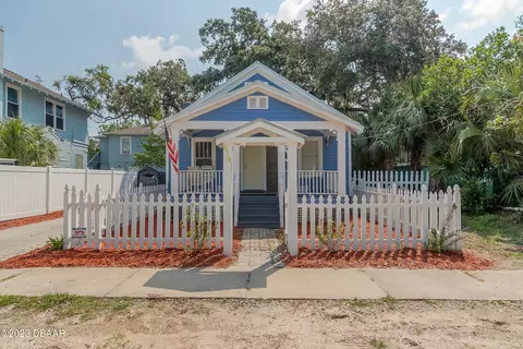 619 Seaman Pl, Daytona Beach, FL 32114