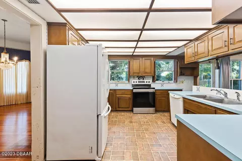 573 Rockledge Dr, Rockledge, FL 32955 photo 11