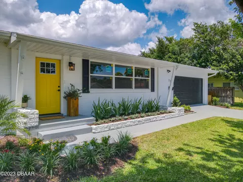 774 Peninsula Dr, Ormond Beach, FL 32176