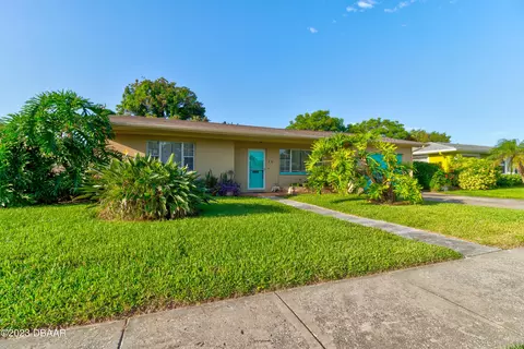 38 Oakview Cir, Ormond Beach, FL 32176 photo 2