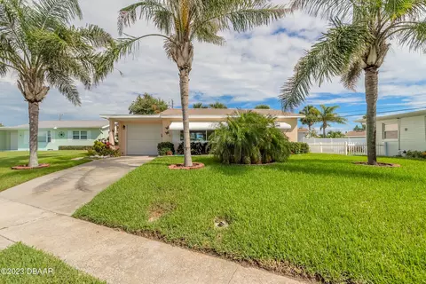 19 Seaside Dr, Ormond Beach, FL 32176 photo 2