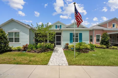 401 Parrot Ln, Daytona Beach, FL 32124