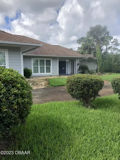 717 Pelican Bay Dr, Daytona Beach, FL 32119