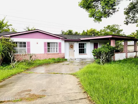 1661 Stocking St, Daytona Beach, FL 32117