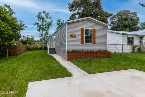 1104 Avenue F #1/2, Ormond Beach, FL 32174