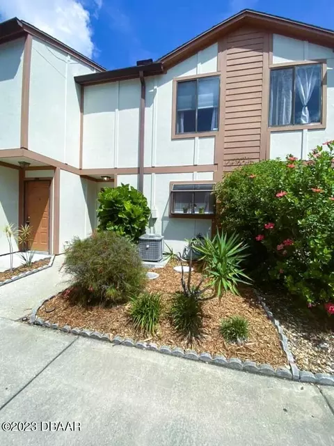 156 White Fawn Dr, Daytona Beach, FL 32114