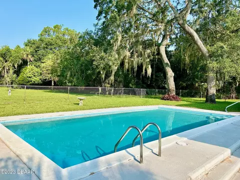 125 Oak Ln, Ormond Beach, FL 32174 photo 2